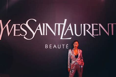 YSL BEAUTÉ RA MẮT BỘ ĐÔI SIÊU PHẨM ÁNH BẠC THỜI .